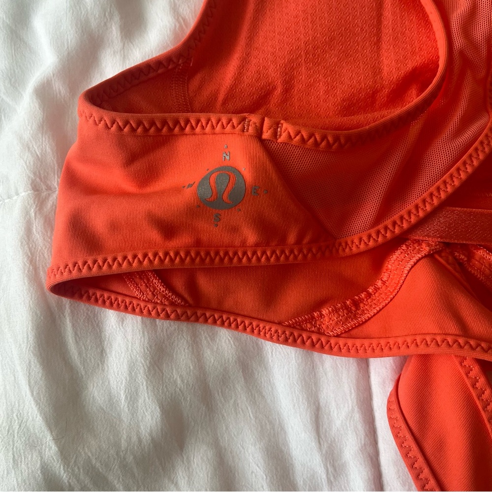 Lululemon Sports bra Size 4 - Picture 4 of 7